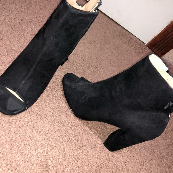 Size 10 booties - Picture 3 of 4